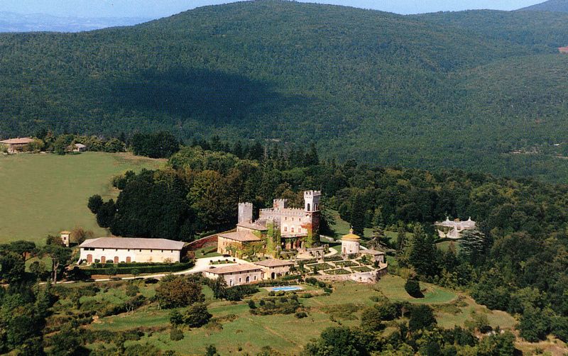 Castle in Siena 2-000