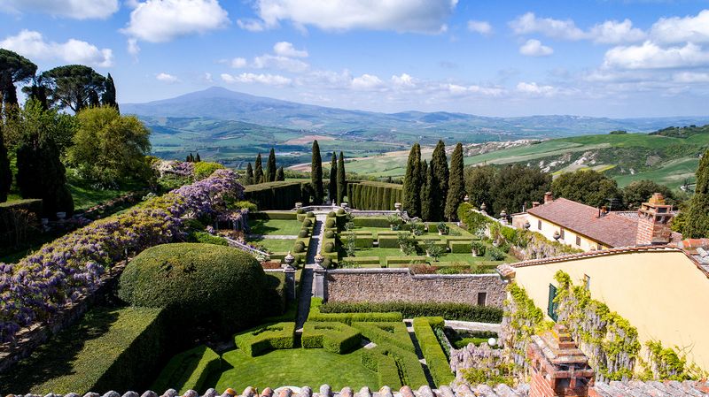 Tuscan Countryside – Villa 2-002